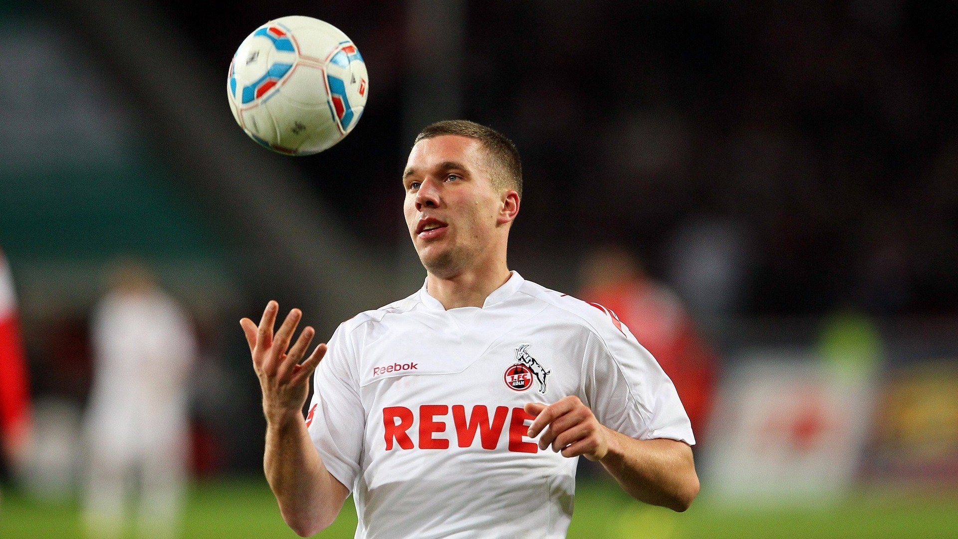 “武汉马拉松：全球选手争锋，冠军的悬念渐浓”